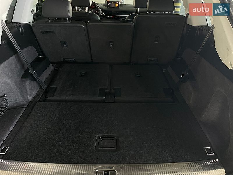 Внедорожник / Кроссовер Audi Q7 2018 в Киеве