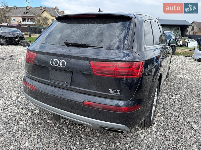 Внедорожник / Кроссовер Audi Q7 2016 в Яворове
