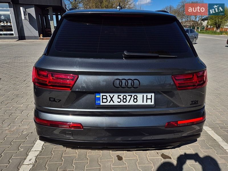 Внедорожник / Кроссовер Audi Q7 2016 в Каменец-Подольском