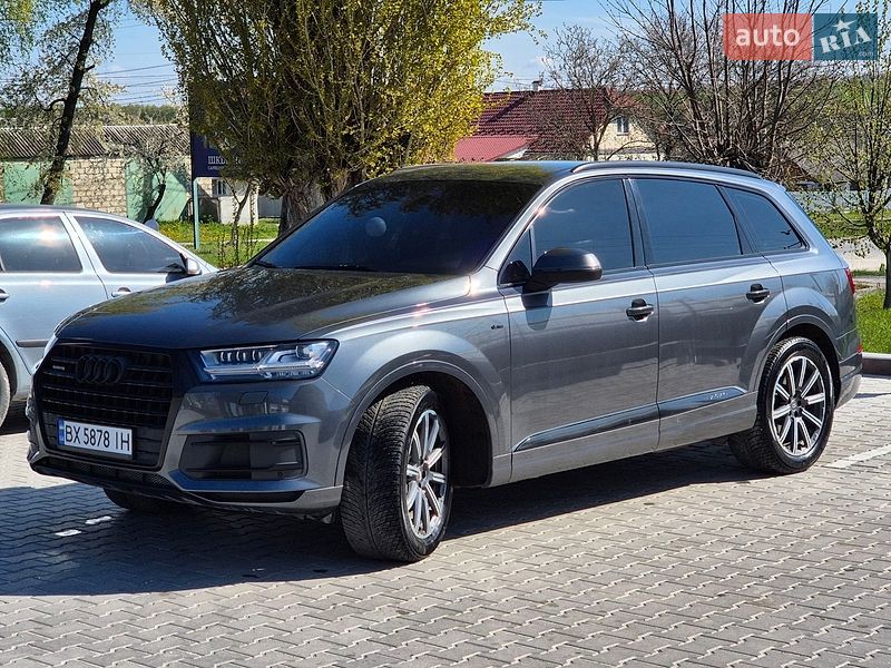 Внедорожник / Кроссовер Audi Q7 2016 в Каменец-Подольском