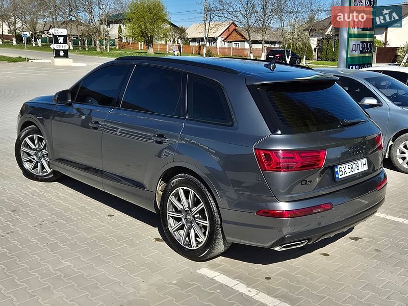 Внедорожник / Кроссовер Audi Q7 2016 в Каменец-Подольском