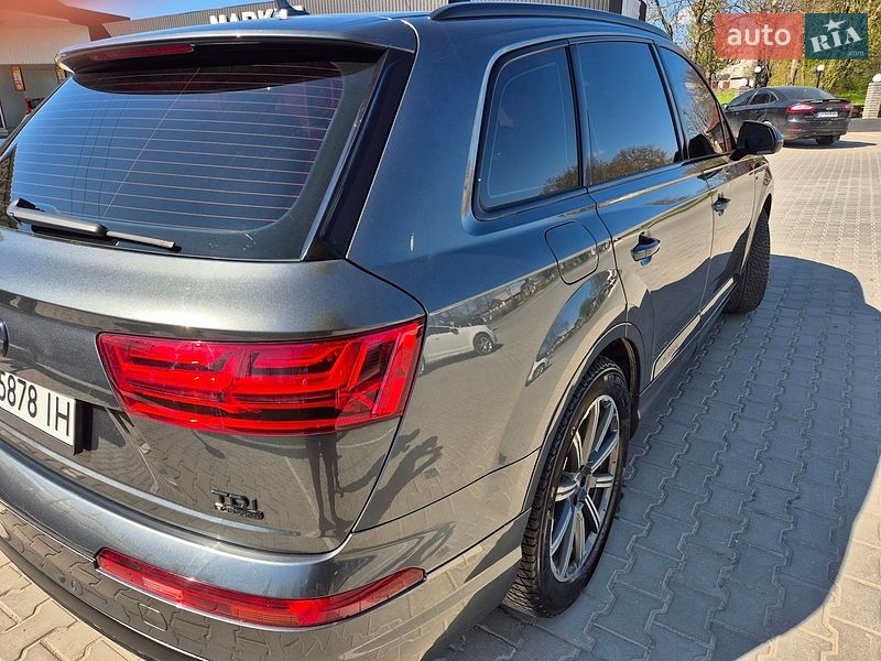 Внедорожник / Кроссовер Audi Q7 2016 в Каменец-Подольском