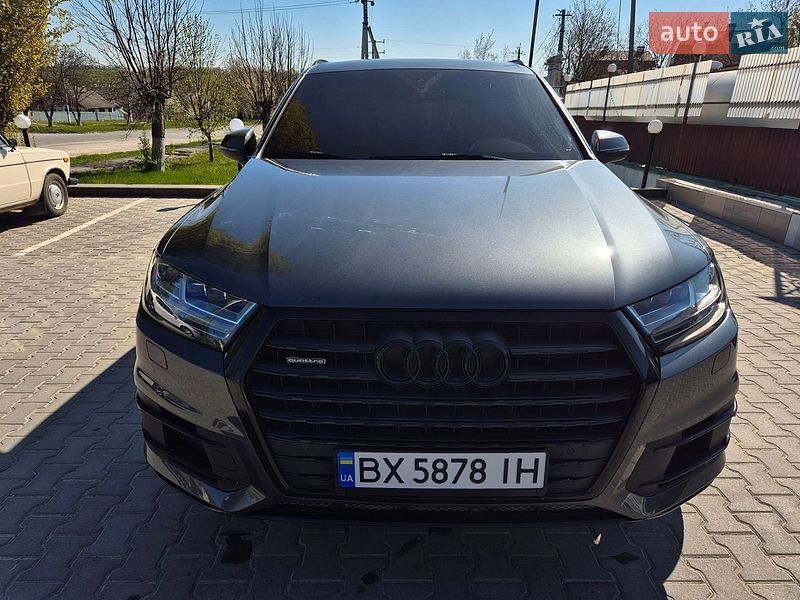 Внедорожник / Кроссовер Audi Q7 2016 в Каменец-Подольском