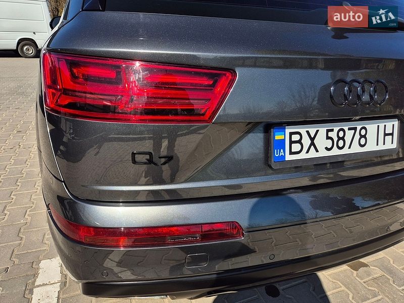 Внедорожник / Кроссовер Audi Q7 2016 в Каменец-Подольском