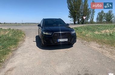 Позашляховик / Кросовер Audi Q7 2017 в Львові