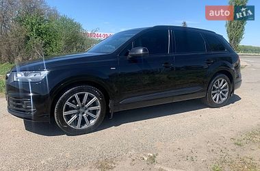 Позашляховик / Кросовер Audi Q7 2017 в Львові