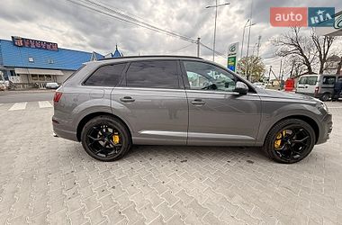 Внедорожник / Кроссовер Audi Q7 2017 в Черновцах