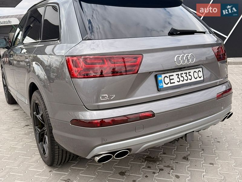 Внедорожник / Кроссовер Audi Q7 2017 в Черновцах