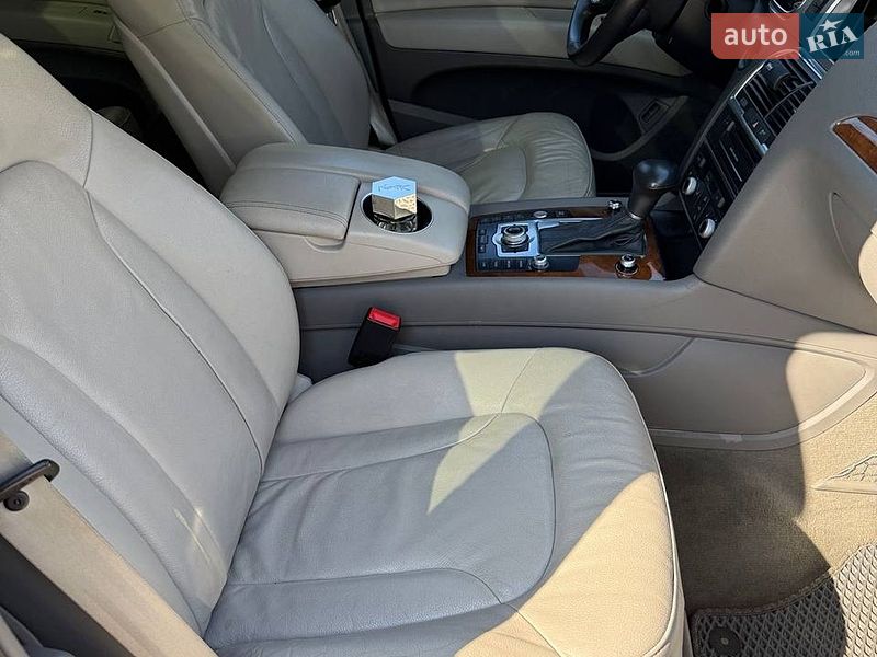 Внедорожник / Кроссовер Audi Q7 2013 в Киеве