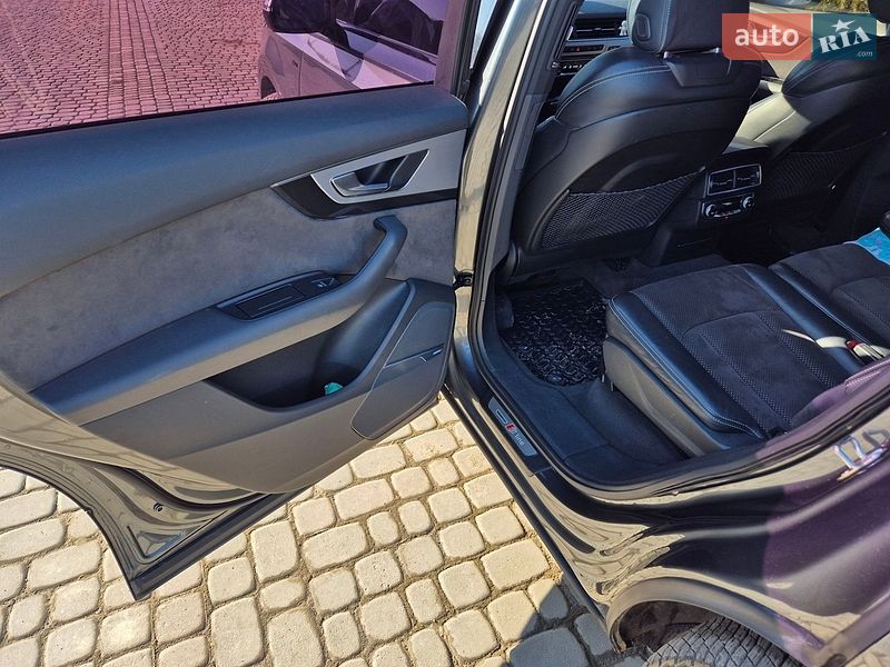 Позашляховик / Кросовер Audi Q7 2016 в Кам'янець-Подільському