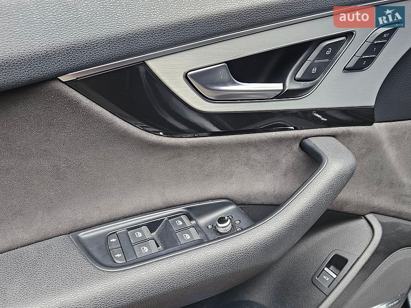 Позашляховик / Кросовер Audi Q7 2016 в Кам'янець-Подільському