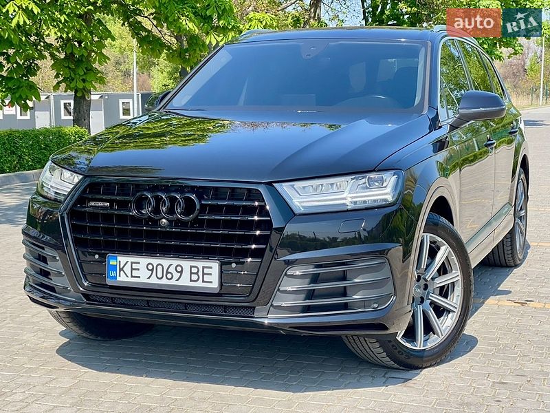 Внедорожник / Кроссовер Audi Q7 2018 в Каменском