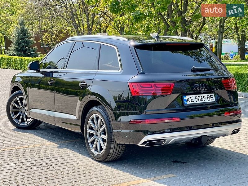 Внедорожник / Кроссовер Audi Q7 2018 в Каменском