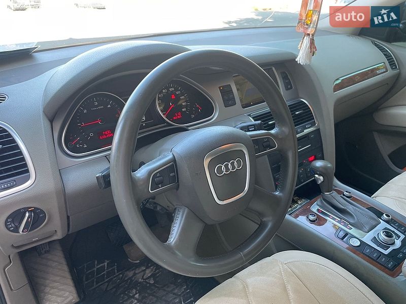 Внедорожник / Кроссовер Audi Q7 2010 в Киеве