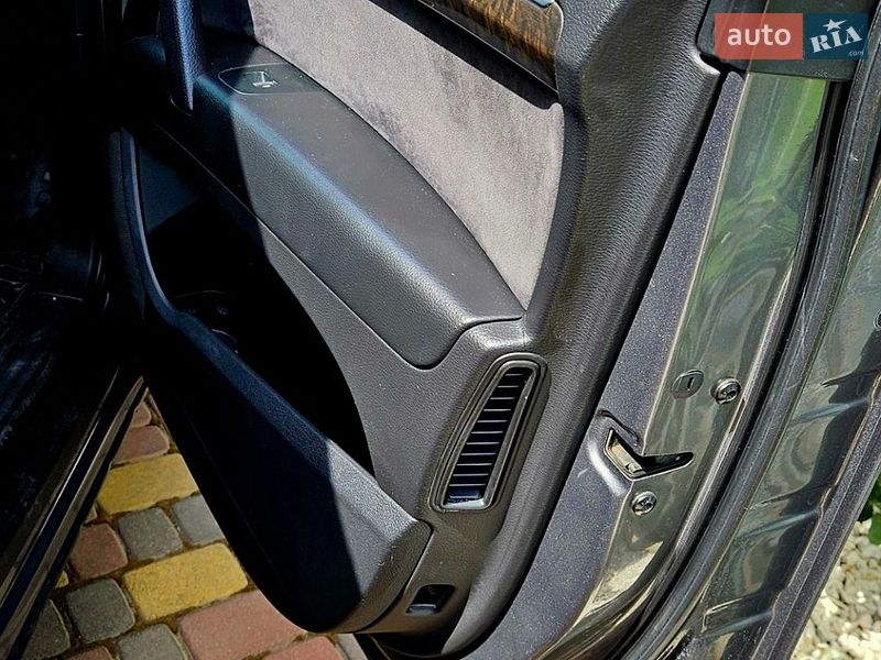 Внедорожник / Кроссовер Audi Q7 2013 в Ужгороде