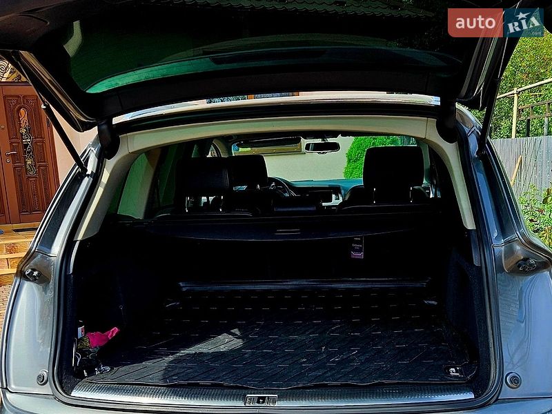 Внедорожник / Кроссовер Audi Q7 2013 в Ужгороде