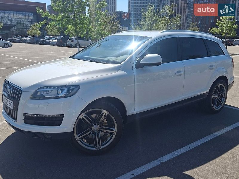Внедорожник / Кроссовер Audi Q7 2013 в Киеве