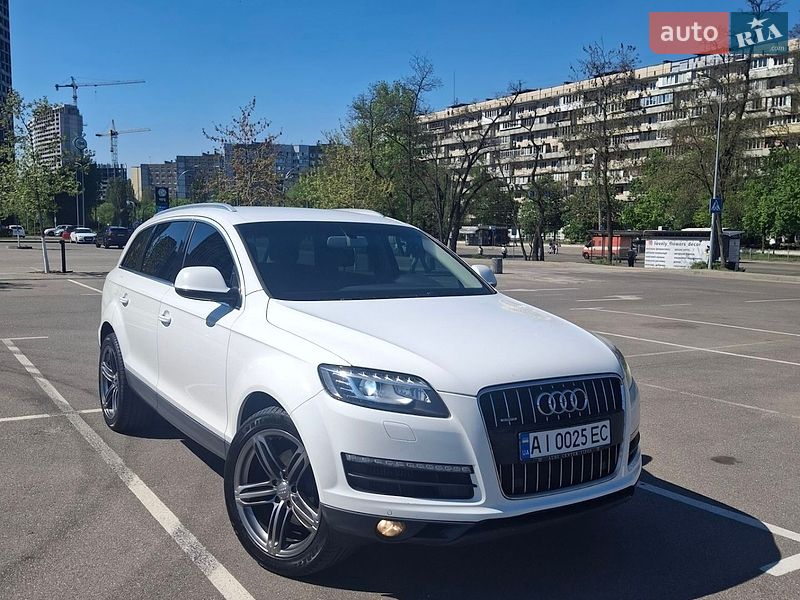 Внедорожник / Кроссовер Audi Q7 2013 в Киеве