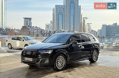 Внедорожник / Кроссовер Audi Q7 2020 в Киеве