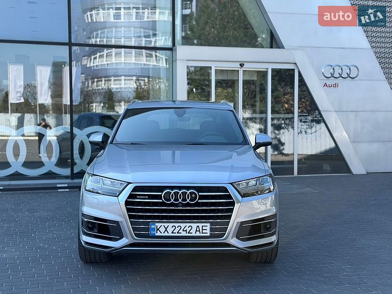Внедорожник / Кроссовер Audi Q7 2017 в Харькове