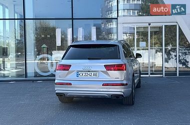 Внедорожник / Кроссовер Audi Q7 2017 в Харькове