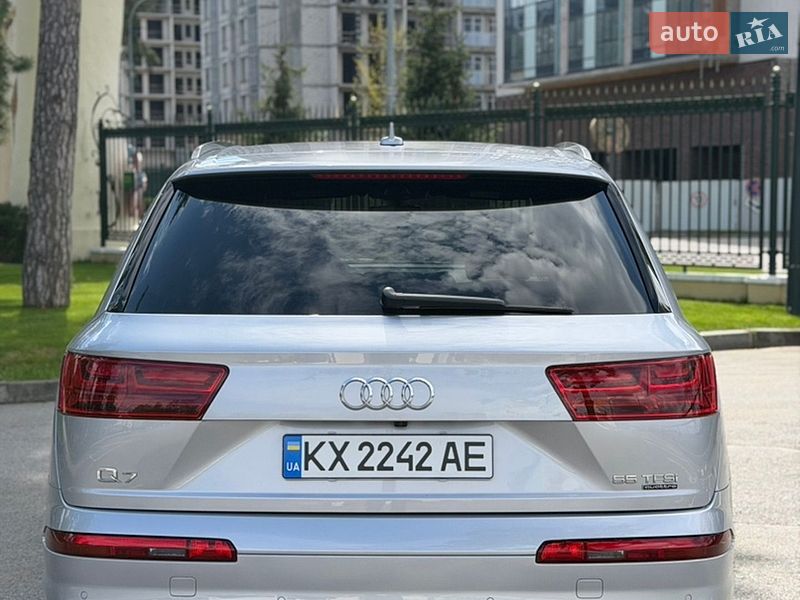 Внедорожник / Кроссовер Audi Q7 2017 в Харькове