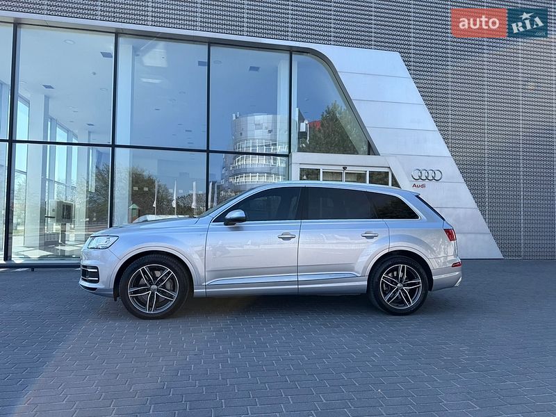 Внедорожник / Кроссовер Audi Q7 2017 в Харькове