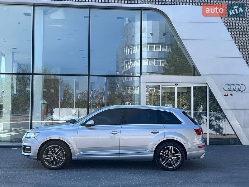 Внедорожник / Кроссовер Audi Q7 2017 в Харькове