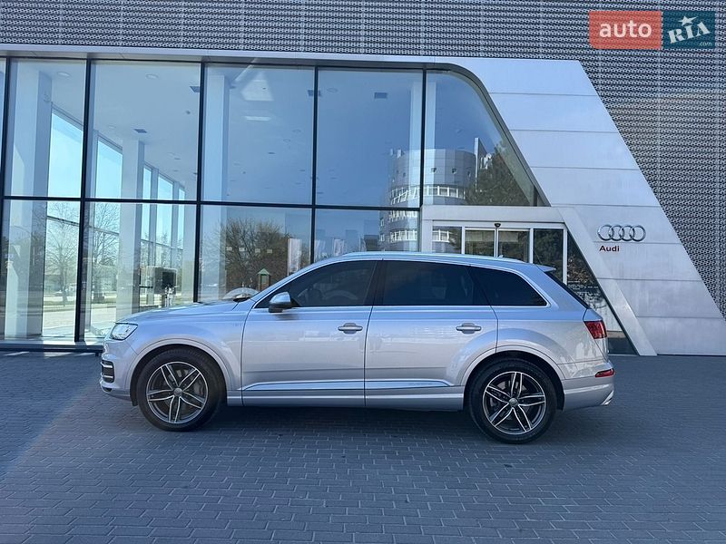Внедорожник / Кроссовер Audi Q7 2017 в Харькове