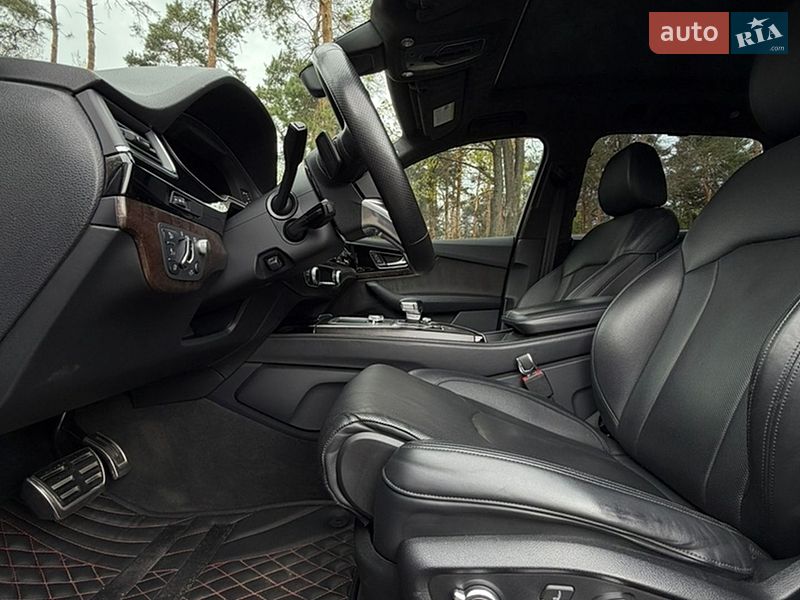 Внедорожник / Кроссовер Audi Q7 2017 в Харькове