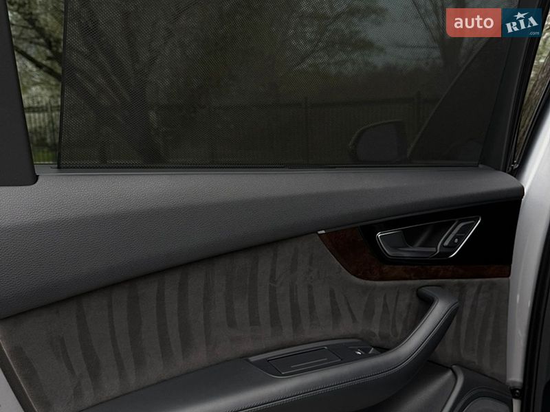 Внедорожник / Кроссовер Audi Q7 2017 в Харькове