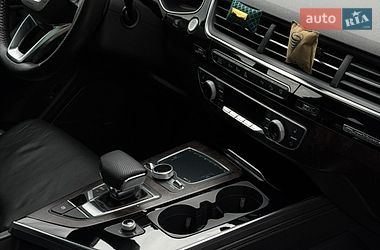 Внедорожник / Кроссовер Audi Q7 2017 в Харькове