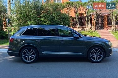 Внедорожник / Кроссовер Audi Q7 2015 в Киеве