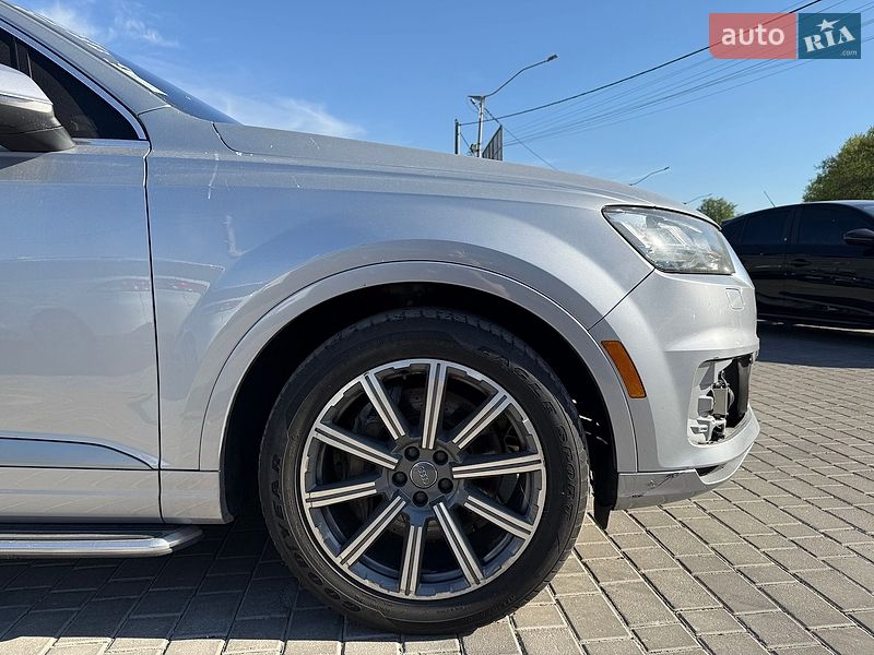 Внедорожник / Кроссовер Audi Q7 2018 в Ровно