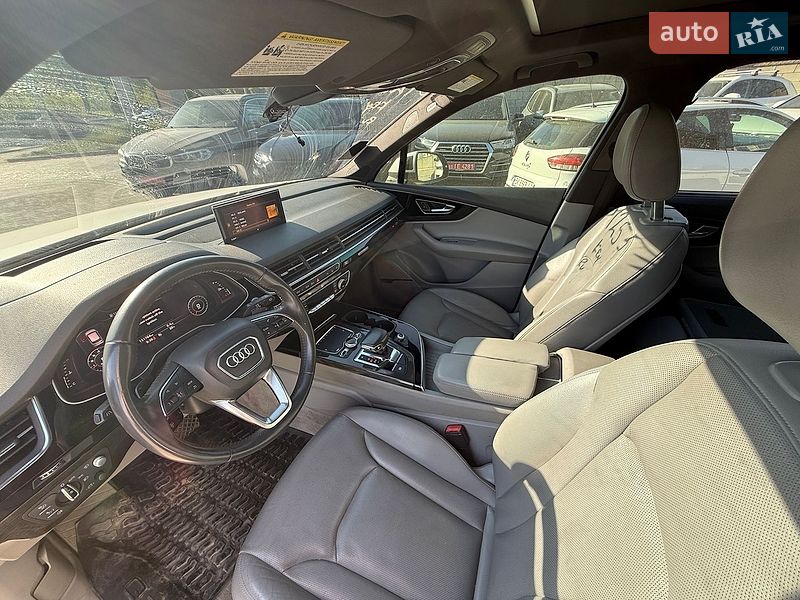 Внедорожник / Кроссовер Audi Q7 2018 в Ровно