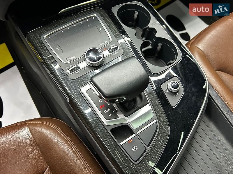 Внедорожник / Кроссовер Audi Q7 2019 в Черновцах