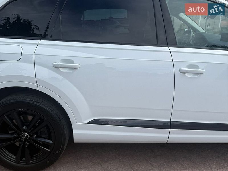Внедорожник / Кроссовер Audi Q7 2018 в Стрые