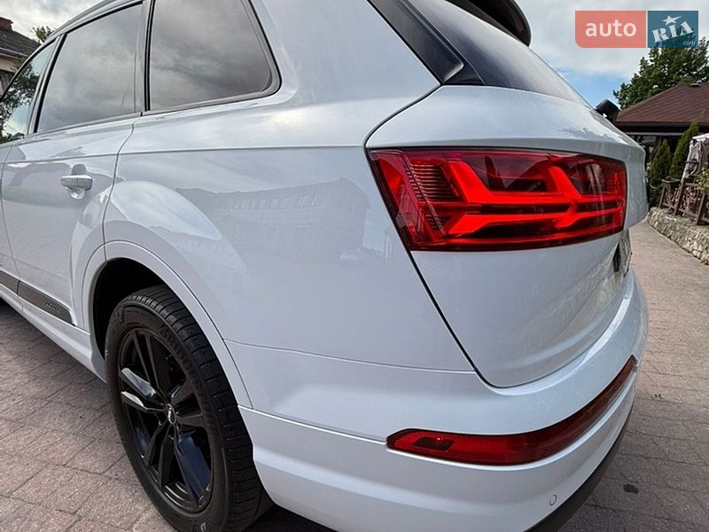 Внедорожник / Кроссовер Audi Q7 2018 в Стрые