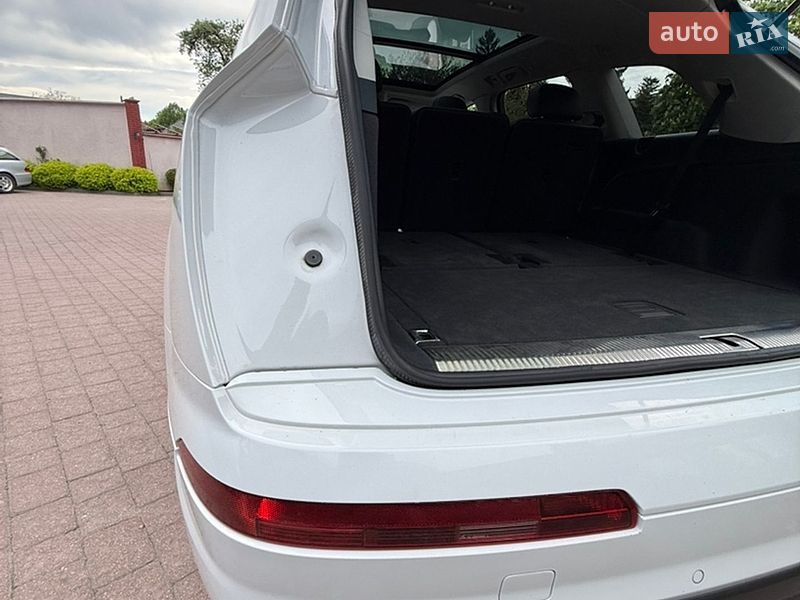 Внедорожник / Кроссовер Audi Q7 2018 в Стрые