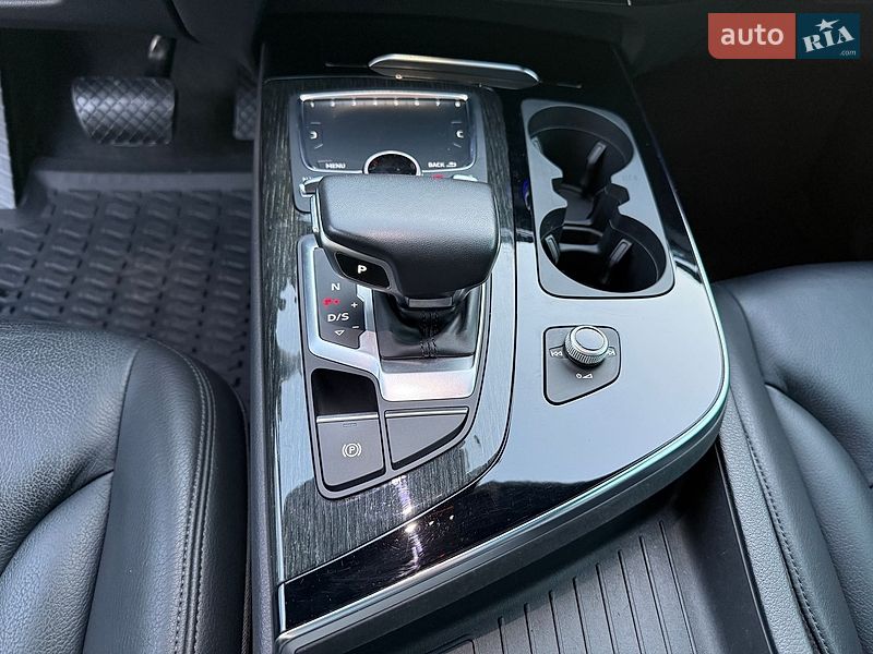 Внедорожник / Кроссовер Audi Q7 2018 в Киеве