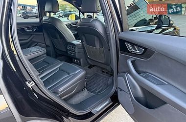 Внедорожник / Кроссовер Audi Q7 2018 в Киеве