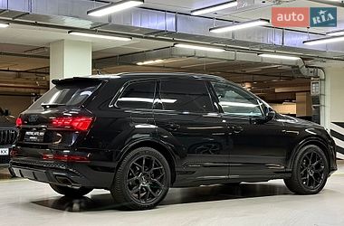 Внедорожник / Кроссовер Audi Q7 2024 в Киеве