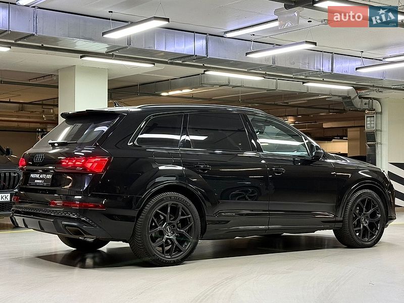 Внедорожник / Кроссовер Audi Q7 2024 в Киеве