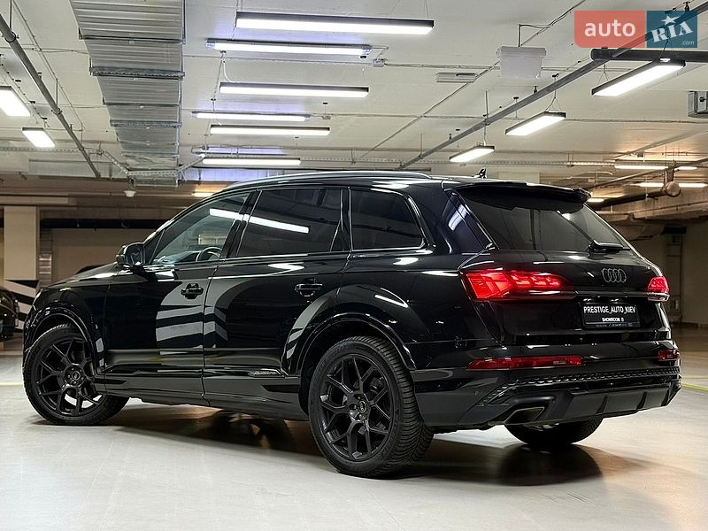 Внедорожник / Кроссовер Audi Q7 2024 в Киеве
