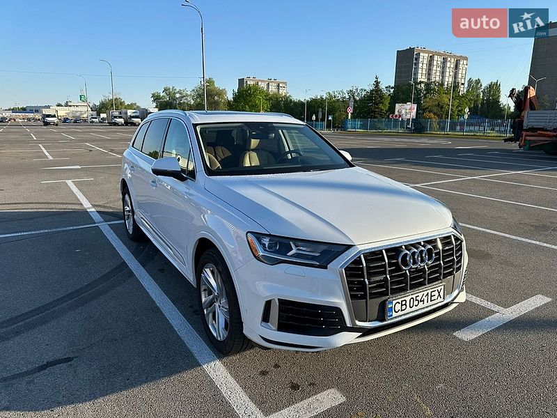 Внедорожник / Кроссовер Audi Q7 2020 в Киеве