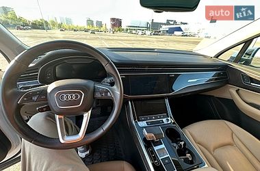 Внедорожник / Кроссовер Audi Q7 2020 в Киеве