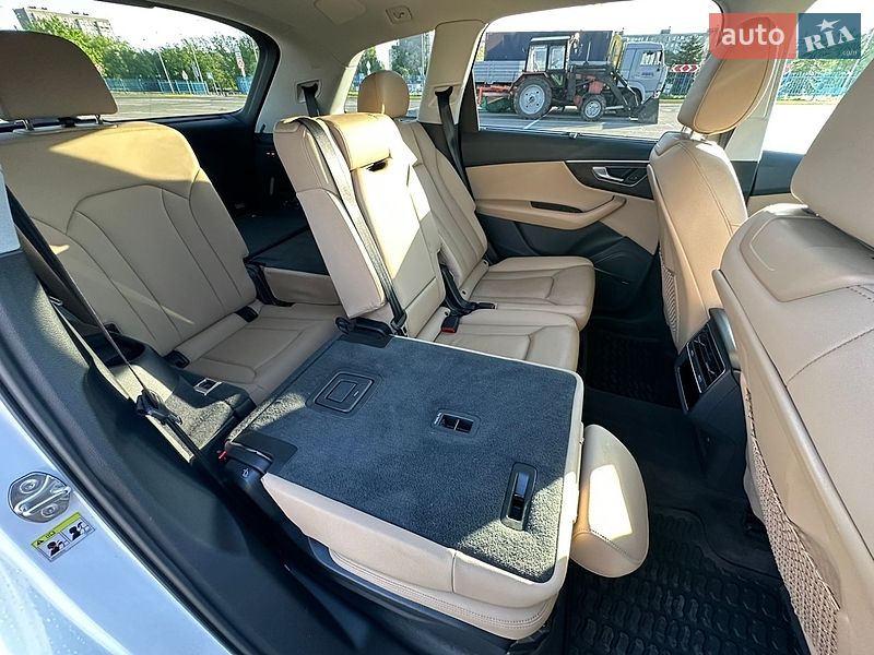 Внедорожник / Кроссовер Audi Q7 2020 в Киеве