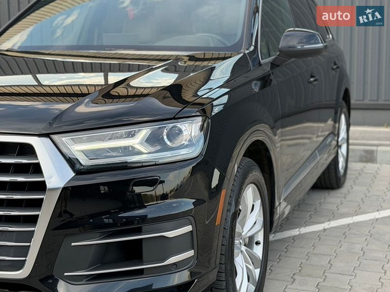 Внедорожник / Кроссовер Audi Q7 2016 в Дубно