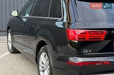 Внедорожник / Кроссовер Audi Q7 2016 в Дубно