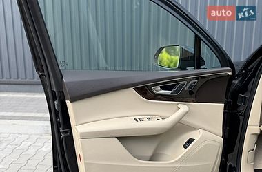 Внедорожник / Кроссовер Audi Q7 2016 в Дубно